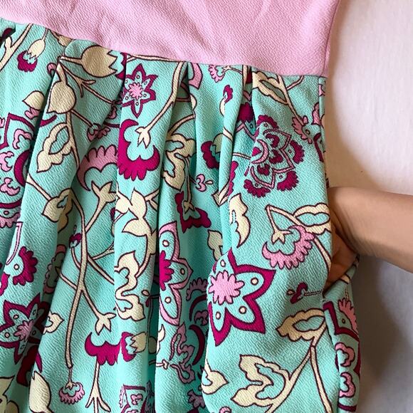 Lularoe Women’s Short Sleeve Screw Neck Knee Length Dress size XS, Pink & green - Picture 9 of 10